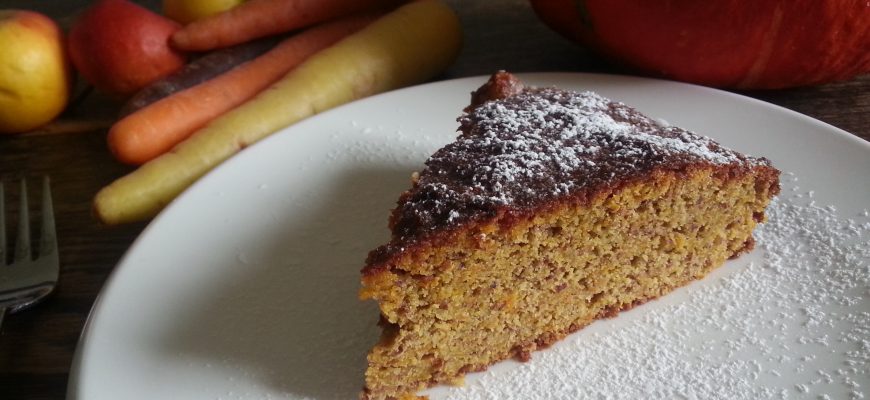 Kürbis-Karotten-Kuchen mit Mandeln